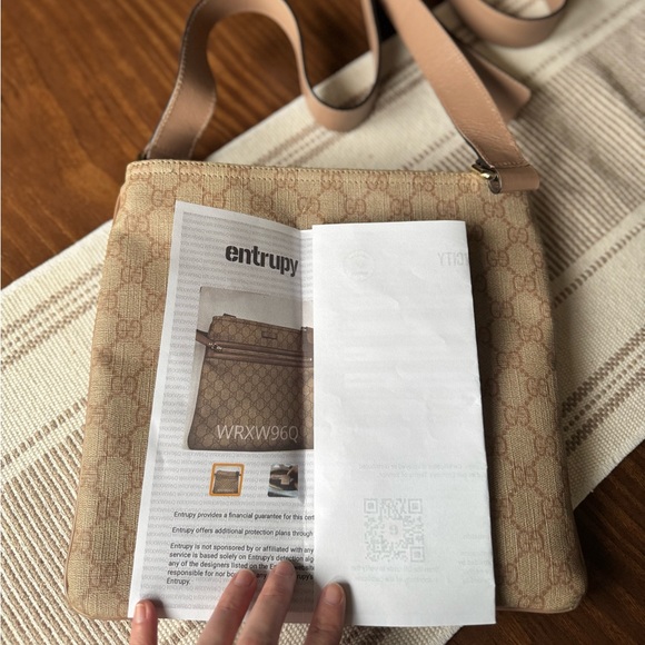 Gucci supreme monogram crossbody bag - Picture 11 of 11